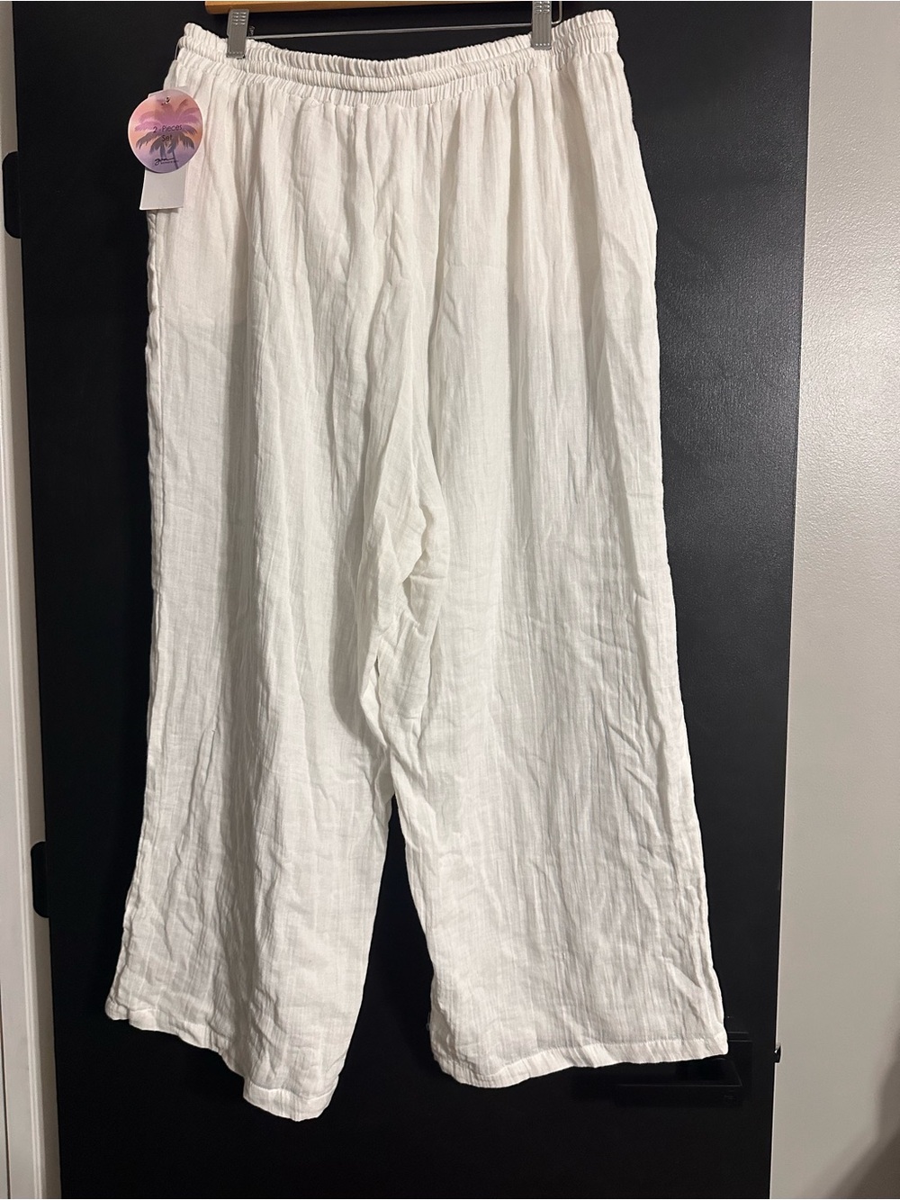 White 2 piece beach set with wide-leg pants and strapless top - Picture 2 of 5